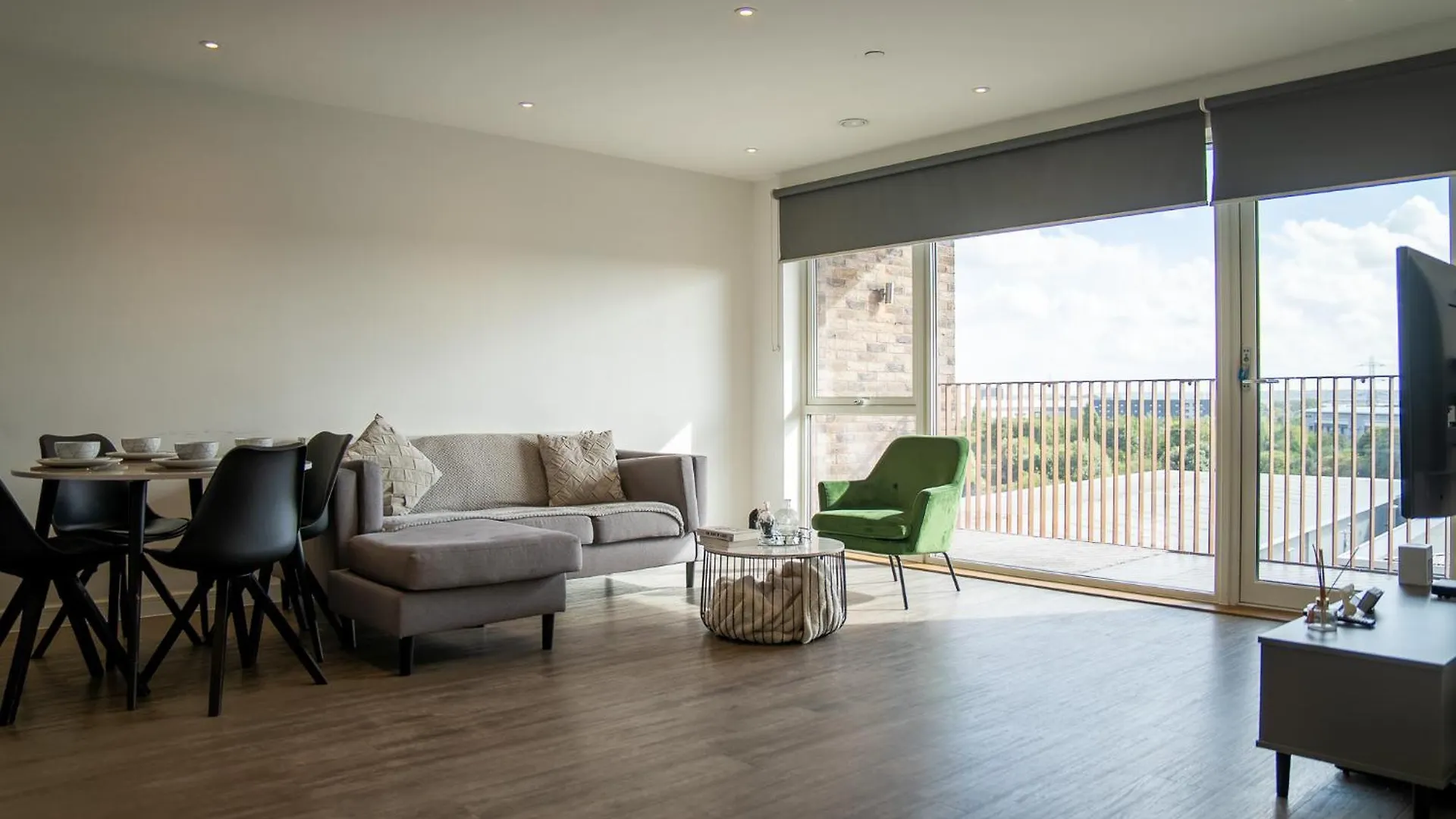 Luxora - Luxury 2 Bedroom Property Barking  0*, Barking (Greater London)
